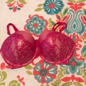 NWOT Victoria’s Secret very sexy push up bra
